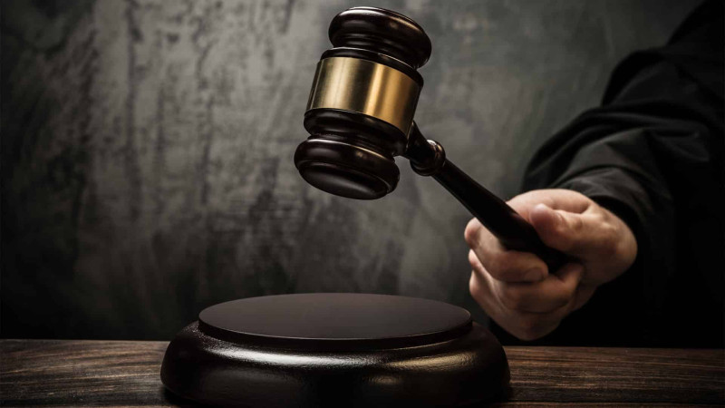 Bakıda öz övladını bıçaqlayan ataya hökm oxunub
