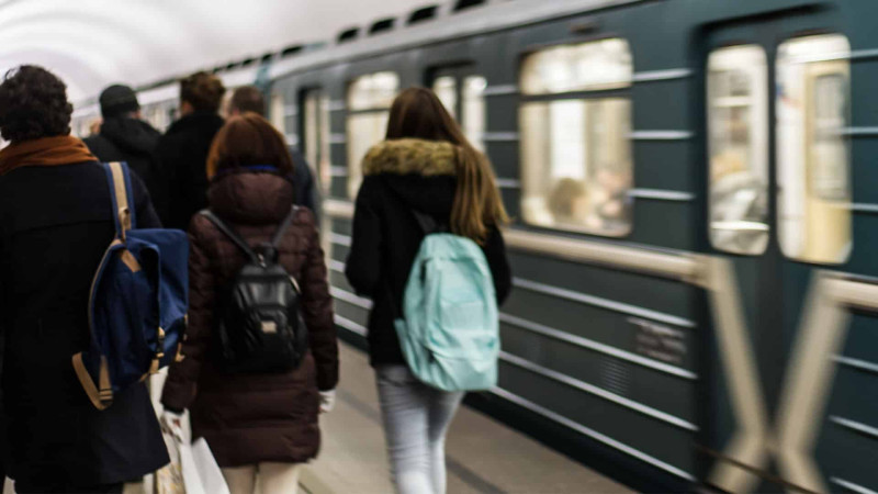 Bakı metrosunun sərnişinləri artıb