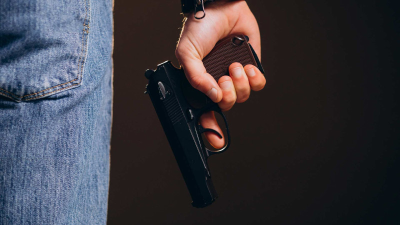 Bakıda avtomat gəzdirən şəxslər tutulublar