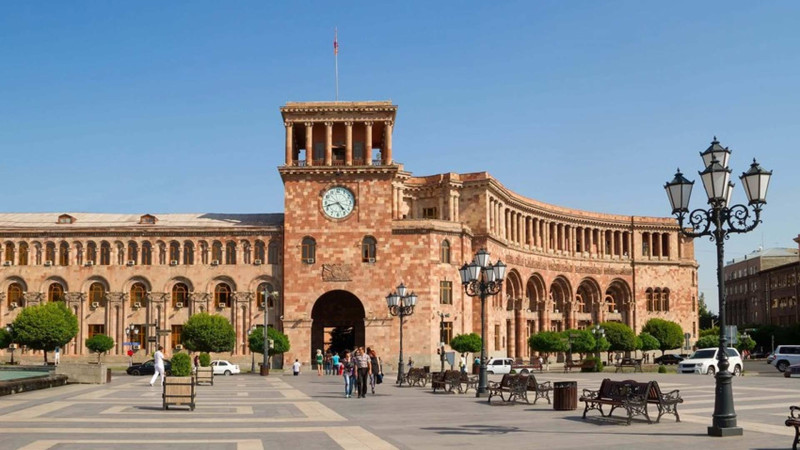 Komandamız Ermənistandan yola düşüb