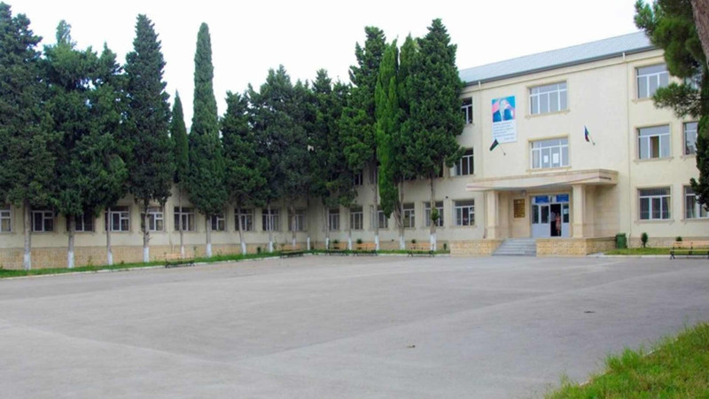 Bakıda məktəbdə tüstülənmə olub