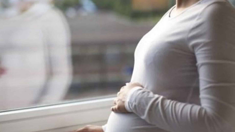 Bakıda kişi hamilə arvadını bıçaqlayıb
