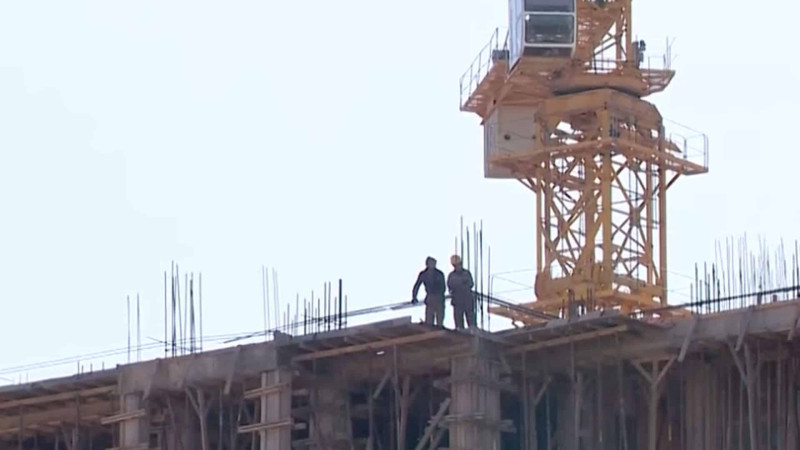 Bakıda 20 ildir tikintisi bitməyən binalar var