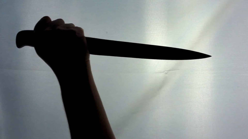 Bakıda toy məclisində ər arvadını bıçaqlayıb