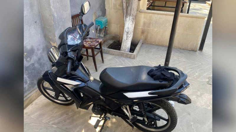 Bakıda mopedin sürücüsü qəzada ölüb