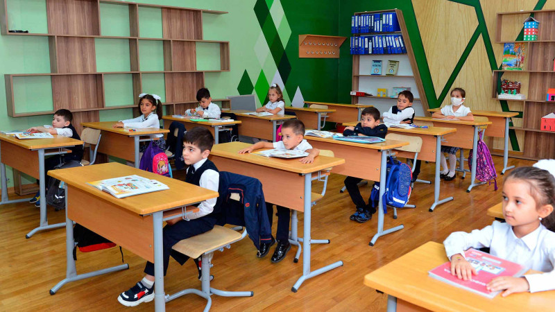 Bu gün birinci sinfə şagird qəbuluna start verilib