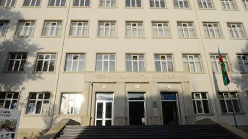 158 saylı məktəb yenə qalmaqalın ortasındadır: dərnək rəhbəri xəstəxanaya aparılıb