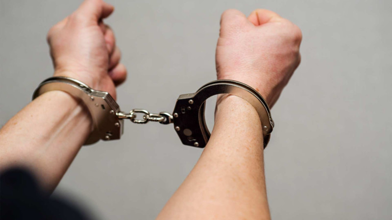 Dərnəgüldə qadından oğurluq edən şəxs tutulub