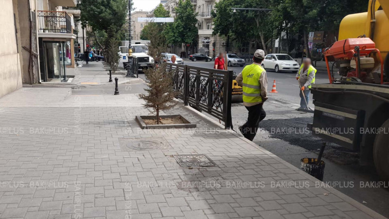 Mərkəzdə avtomobil yolu təmir olunur