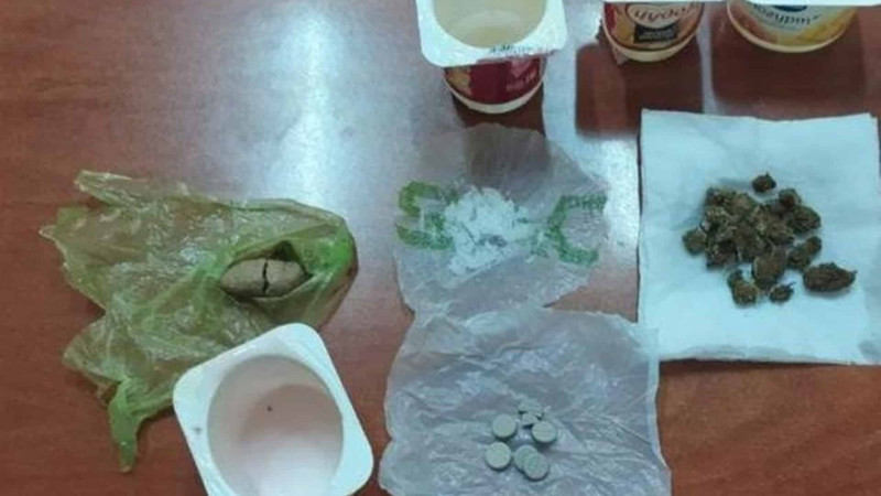 Bakıda kişi təcridxanada cəza çəkən tanışına yoqurt qutusunda narkotik keçirmək istəyib
