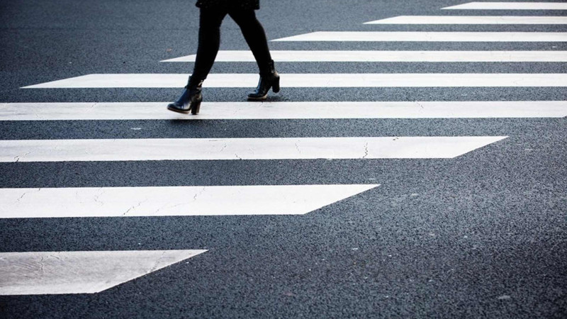 Xətaidə 53 yaşlı qadını avtomobil vurub