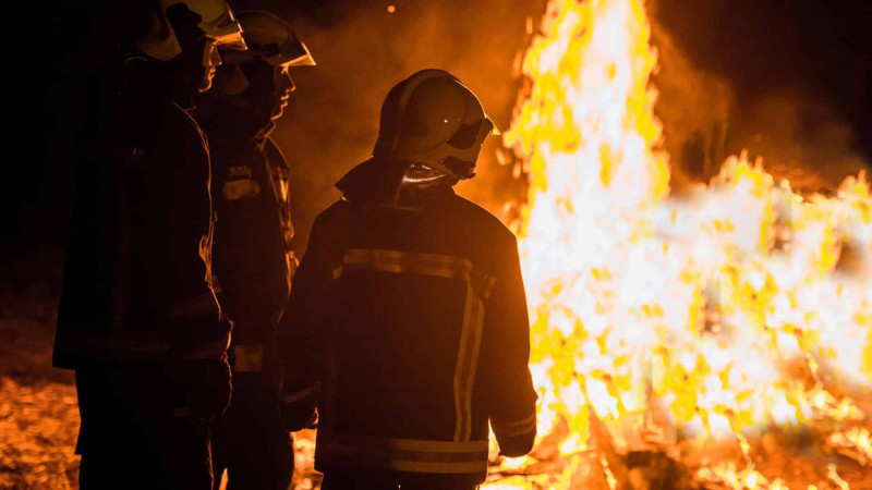 Nərimanov rayonunda 140 kv.m sahəsi olan obyekt yanıb