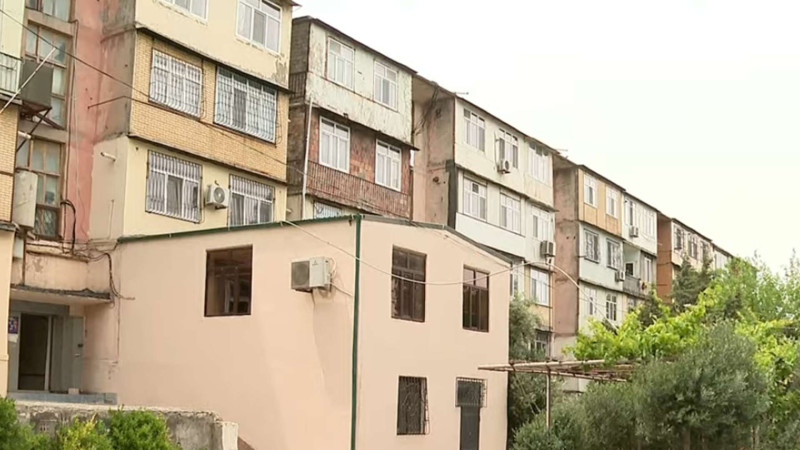 Bakının fərqləndirici xüsusiyyəti: mənzildən böyük olan eyvanlar - VIDEO