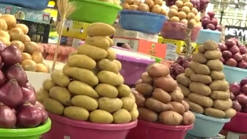Bayramda bazarlarda məhsullar neçəyə satılır?
