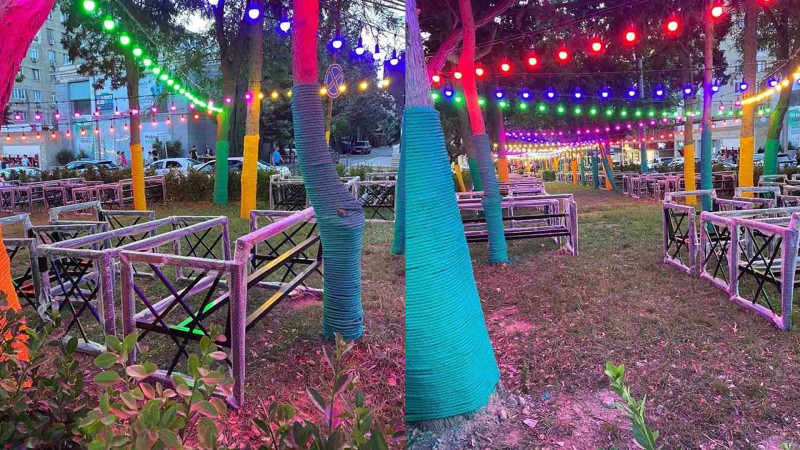 Əhmədlidə yaşıllıq zonasında restoran salınıb