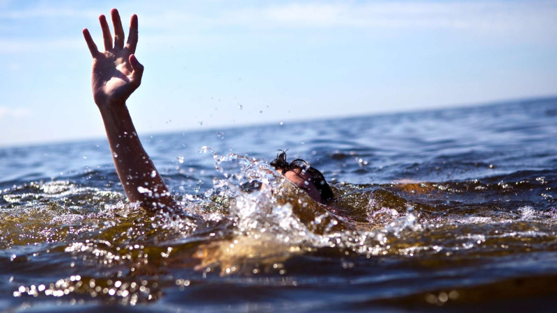 Mərdəkanda dənizdə batan var