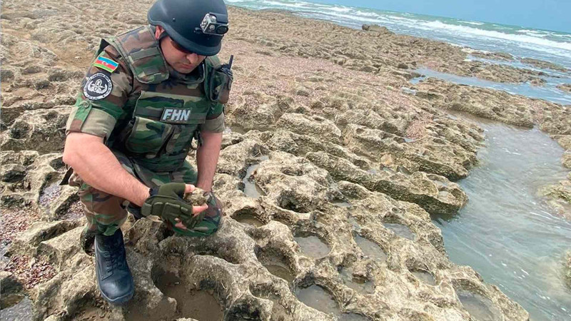 Dəniz sahilində qumbara tapılıb