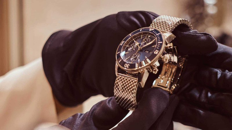 Bakıda klinikada tibb bacısının pulu və qol saatı oğurlanıb