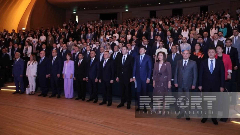 Bakıda Dünyadakı Azərbaycanlı Təbiblərin Simpoziumu keçirilir