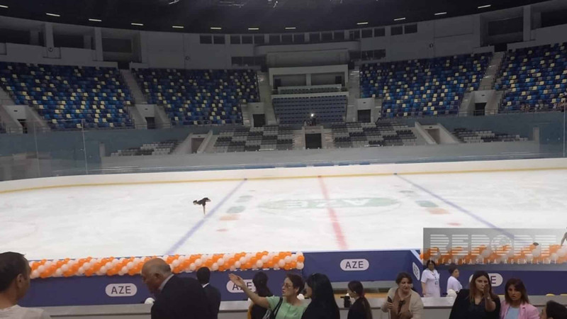 Bakıda buz meydançası istifadəyə verilib