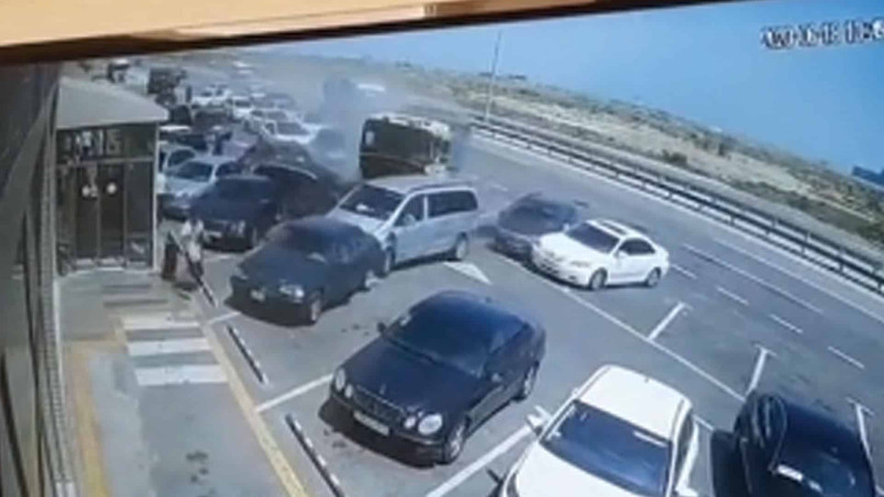 Bakı-Qazax yolunda qəza: 20 avtomobilə ziyan dəyib