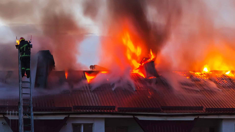 Xəzər rayonunda yaşayış evində yanğın olub