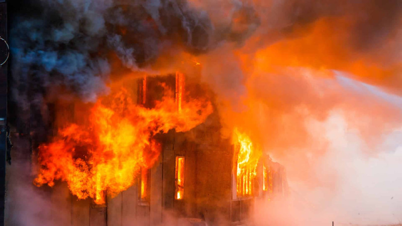 Xətaidə doqquzmərtəbəli binada yanğın olub