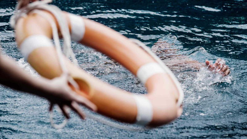 Mərdəkanda 2 nəfər batmaqdan xilas olunub