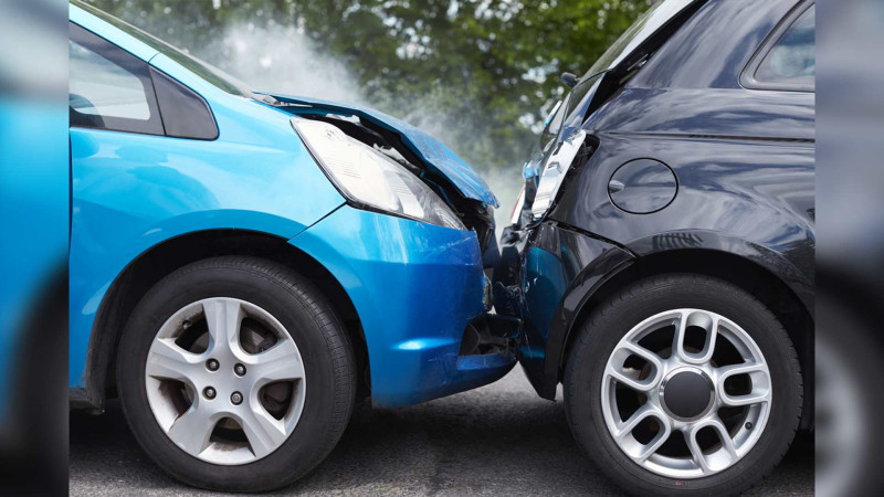 Səbaildə iki “Prius” toqquşub