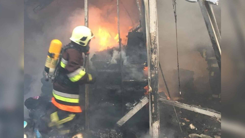 Suraxanıda beşmərtəbəli binanın zirzəmisi yanıb. Külli miqdarda ərzaq məhsulları kül olub