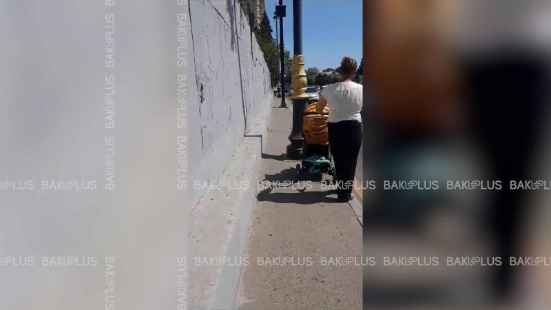 Heydər Əliyev Mərkəzinin yanında piyada səkisi zəbt olunub