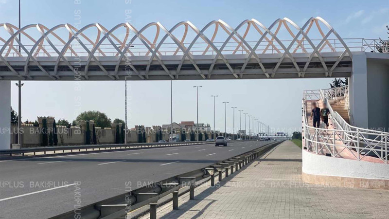 Mərdəkan-Zuğulba yolunda piyada keçidinin inşası bitib