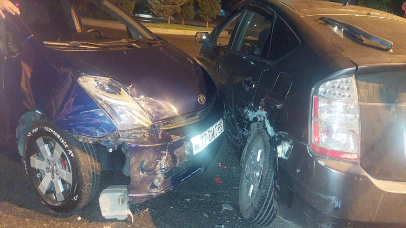 Nizamidə iki “Prius” toqquşub