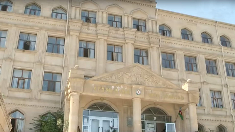 Yasamalda şagirdlər xəbərdarlıq edilmədən digər məktəblərə köçürülüblər