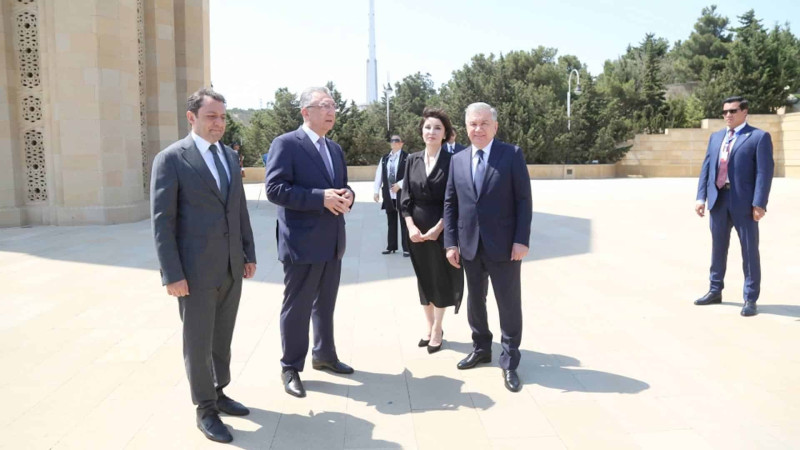 Özbəkistan Prezidenti Azərbaycana gəlib