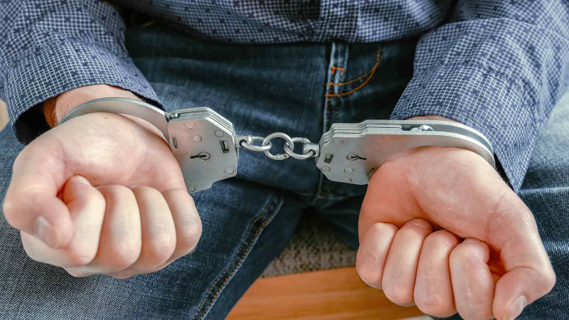 Xətaidə keçmiş məhkumdan silah tapılıb