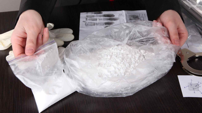 Binəqədi rayonunda kişidən 1 kiloqramdan çox heroin götürülüb