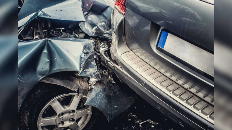 Nərimanovda yol qəzası: 50 yaşlı qadın xəsarət alıb