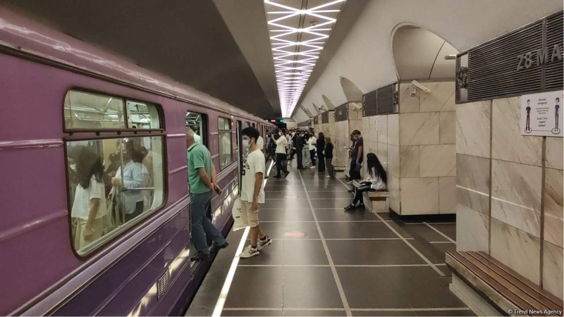 Bakı metrosundan istifadə edənlərin sayı artıb