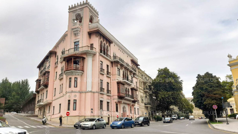 Sadıqov qardaşlarının mədaxil evinin tarixi