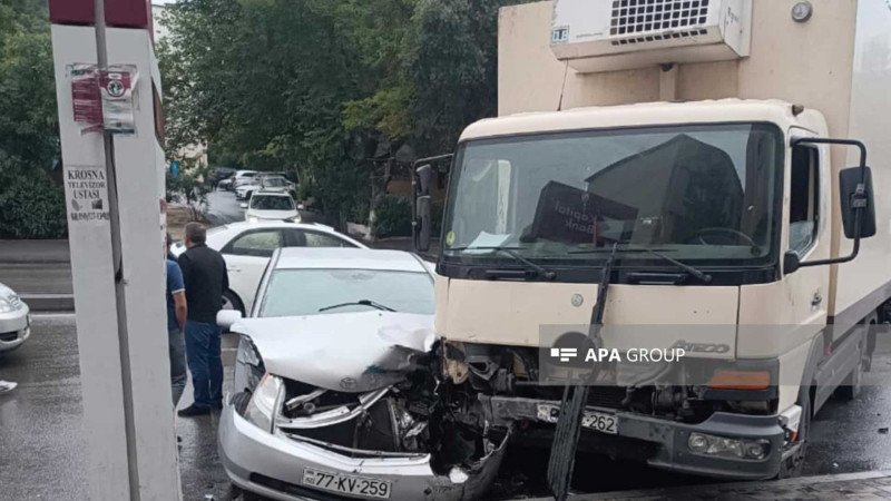 Nəsimi rayonunda 3 avtomobil qəzaya uğrayıb