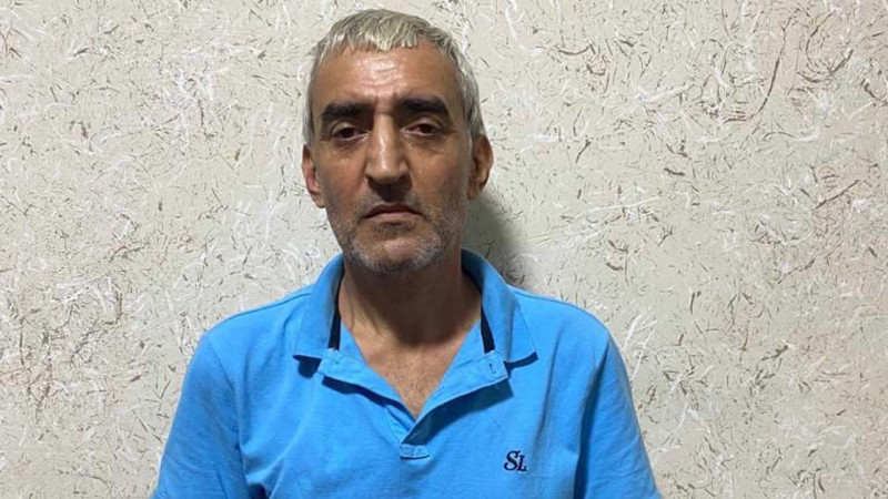 Mağazada nəzarətçini bıçaqlayan oğru aşkar olunub