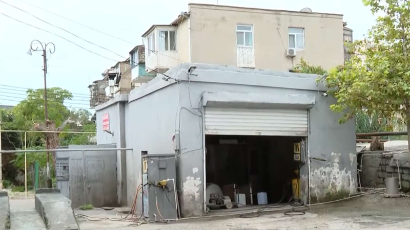 Nizamidə avtoyuma məntəqəsi sakinləri yaşamağa qoymur