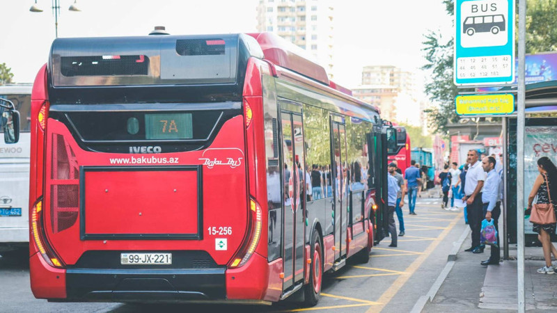 Yeni tədris ili ilə bağlı marşrut xətlərində avtobusların sayı artacaq