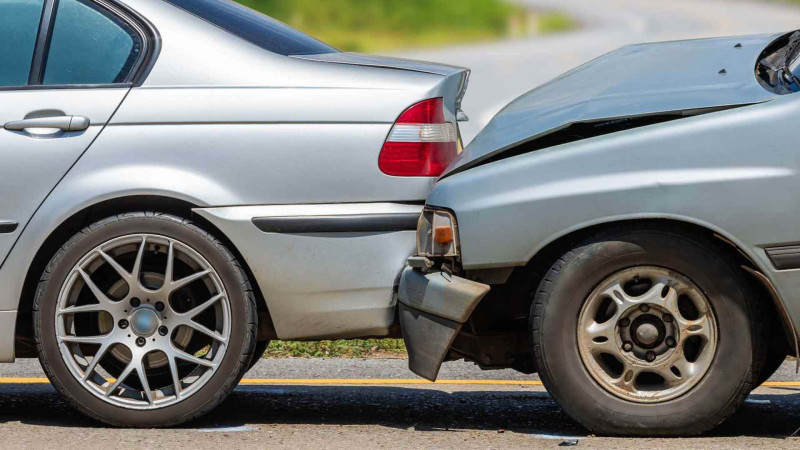 Nərimanovda zəncirvari qəza: 2 nəfər xəsarət alıb