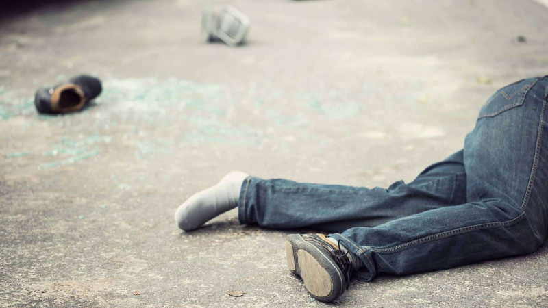 Nərimanovda sərxoş kişini avtomobil vurub