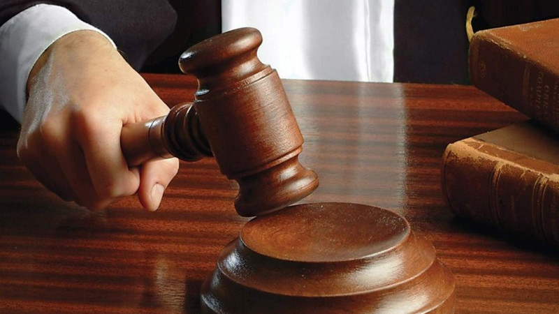 Telefon sındıran yeniyetmələrin məhkəməsi bitib