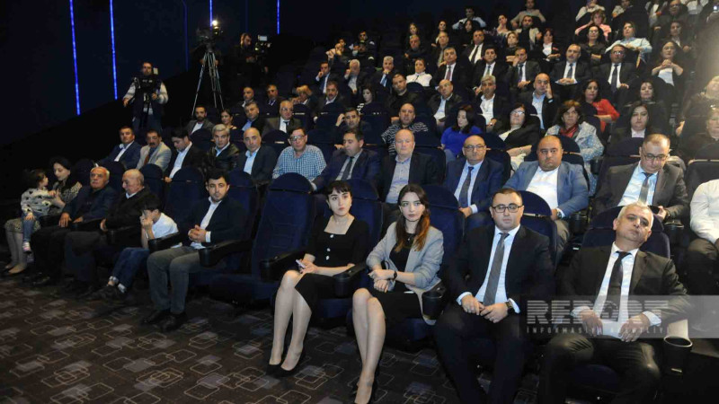 Bakıda itkin düşmüş insanlara həsr olunmuş qısametrajlı filmin təqdimatı olub