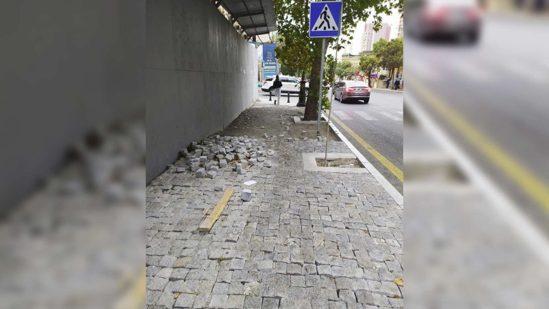 Azadlıq prospektində yekunlaşmamış təmir işləri piyadaların məyusluğuna səbəb olub