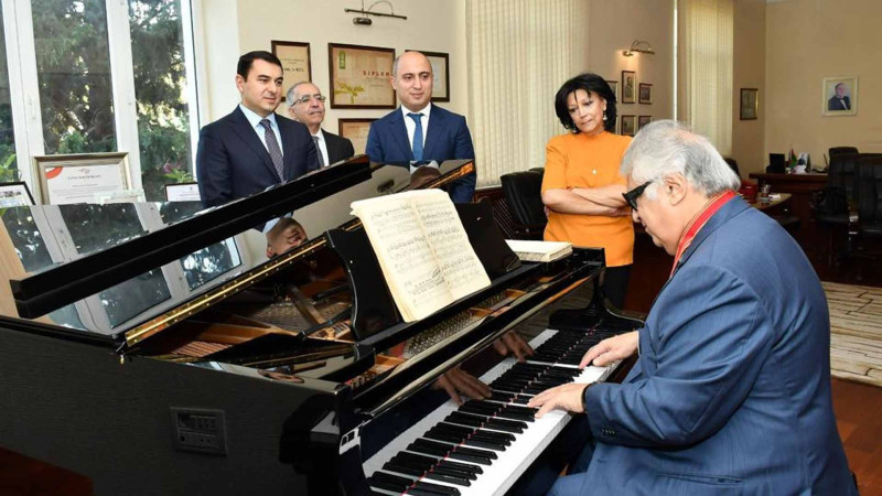 Emin Əmrullayev və Adil Kərimli Bakı Musiqi Akademiyasını ziyarət ediblər